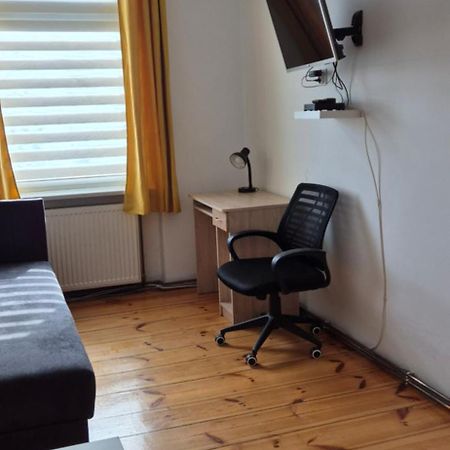 Hostel Tulip - Pokoj Jednoosobowy Nr 3 Ze Wspolna Lazienka I Kuchnia 什切青 外观 照片