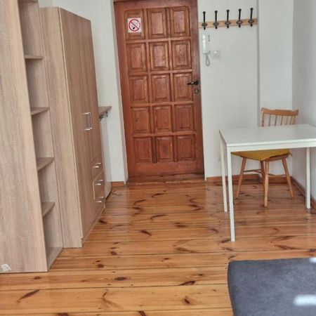 Hostel Tulip - Pokoj Jednoosobowy Nr 3 Ze Wspolna Lazienka I Kuchnia 什切青 外观 照片