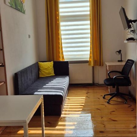 Hostel Tulip - Pokoj Jednoosobowy Nr 3 Ze Wspolna Lazienka I Kuchnia 什切青 外观 照片