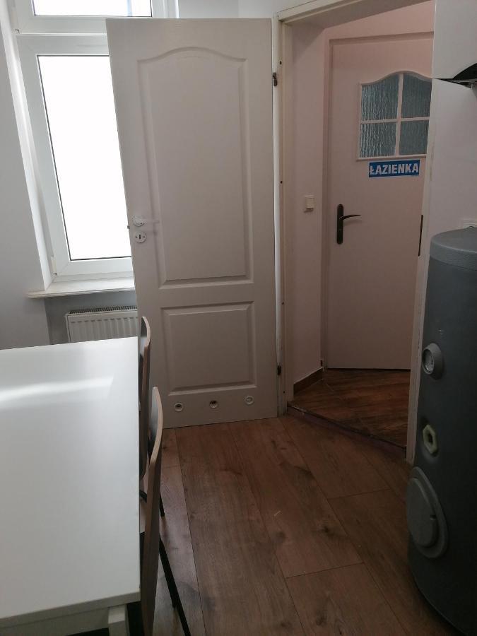 Hostel Tulip - Pokoj Jednoosobowy Nr 3 Ze Wspolna Lazienka I Kuchnia 什切青 外观 照片