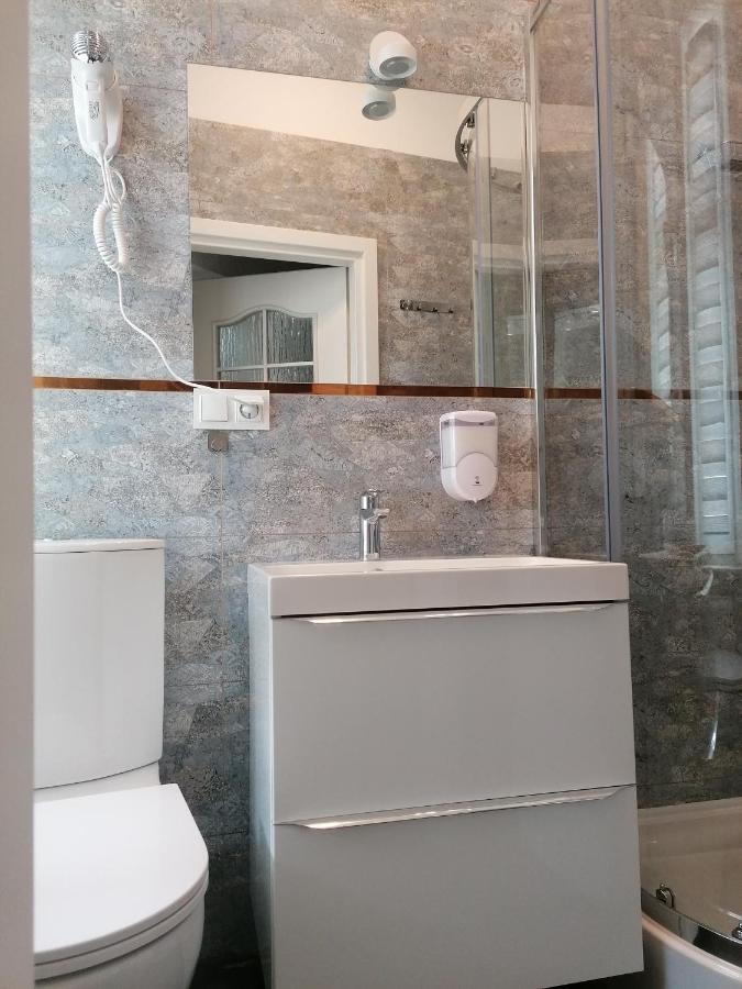 Hostel Tulip - Pokoj Jednoosobowy Nr 3 Ze Wspolna Lazienka I Kuchnia 什切青 外观 照片