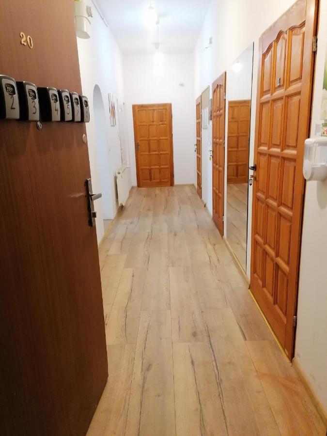Hostel Tulip - Pokoj Jednoosobowy Nr 3 Ze Wspolna Lazienka I Kuchnia 什切青 外观 照片