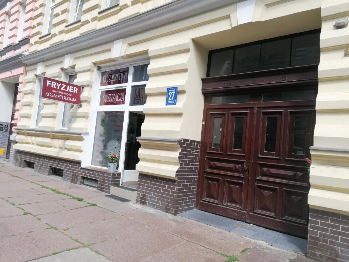 Hostel Tulip - Pokoj Jednoosobowy Nr 3 Ze Wspolna Lazienka I Kuchnia 什切青 外观 照片
